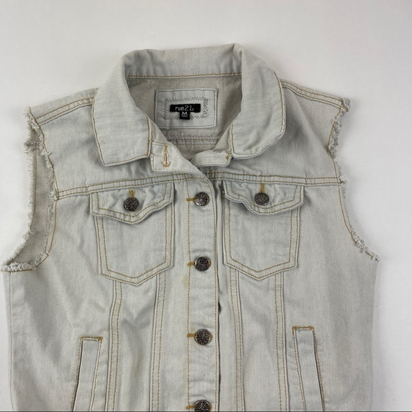 Rue 21 Jean Jacket Womens Medium Cut Off Light Wash - Picture 3 of 8